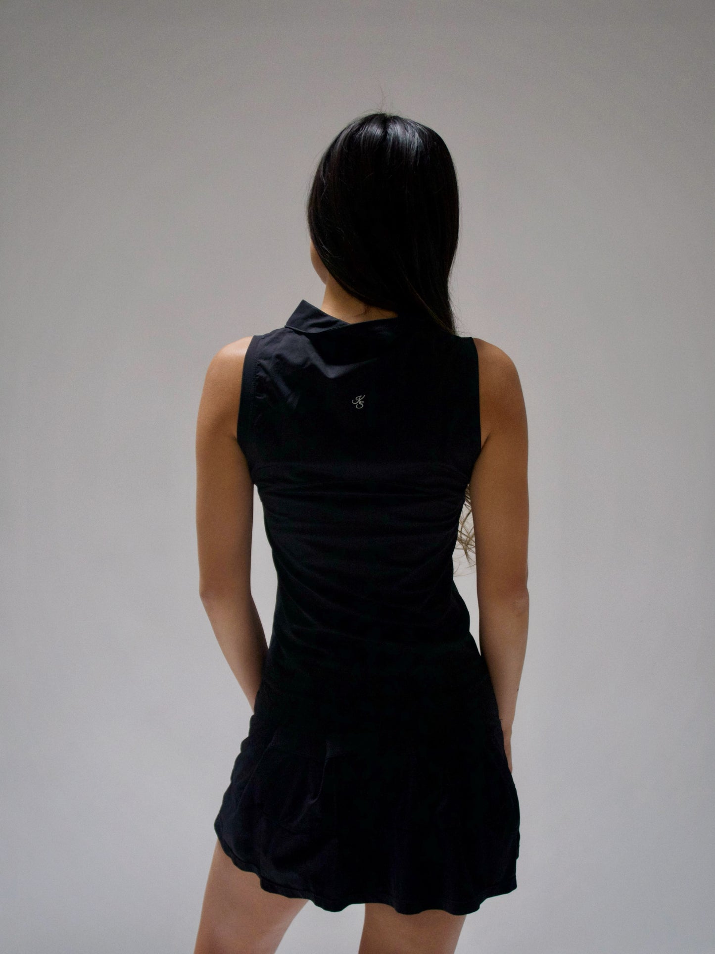 The Signature Serve Top